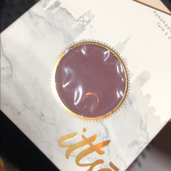 Ittsé eyeshadow - Picture 3 of 3